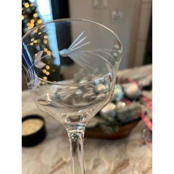 Vintage Heirloom Hand Etched Drinkware - Picture 9 of 12